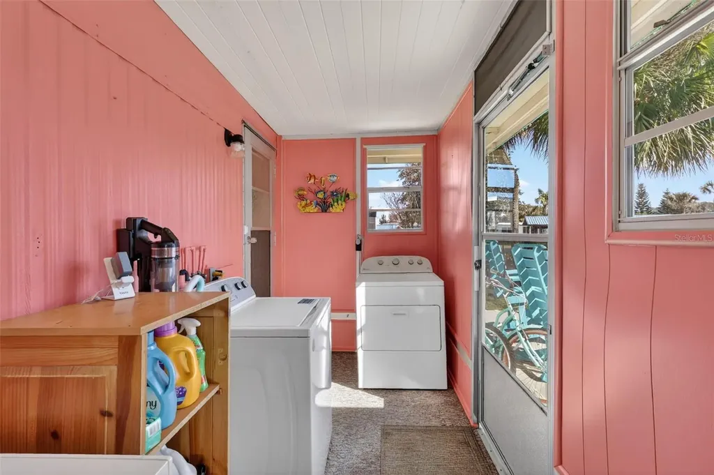 1050 Shawn Court Tavares FL 32778