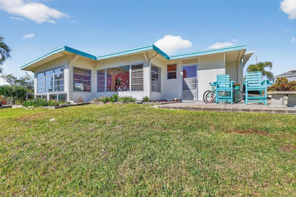 1050 Shawn Court Tavares FL 32778