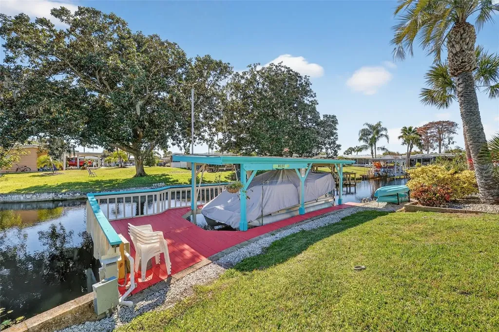 1050 Shawn Court Tavares FL 32778