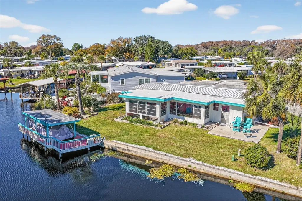 1050 Shawn Court Tavares FL 32778