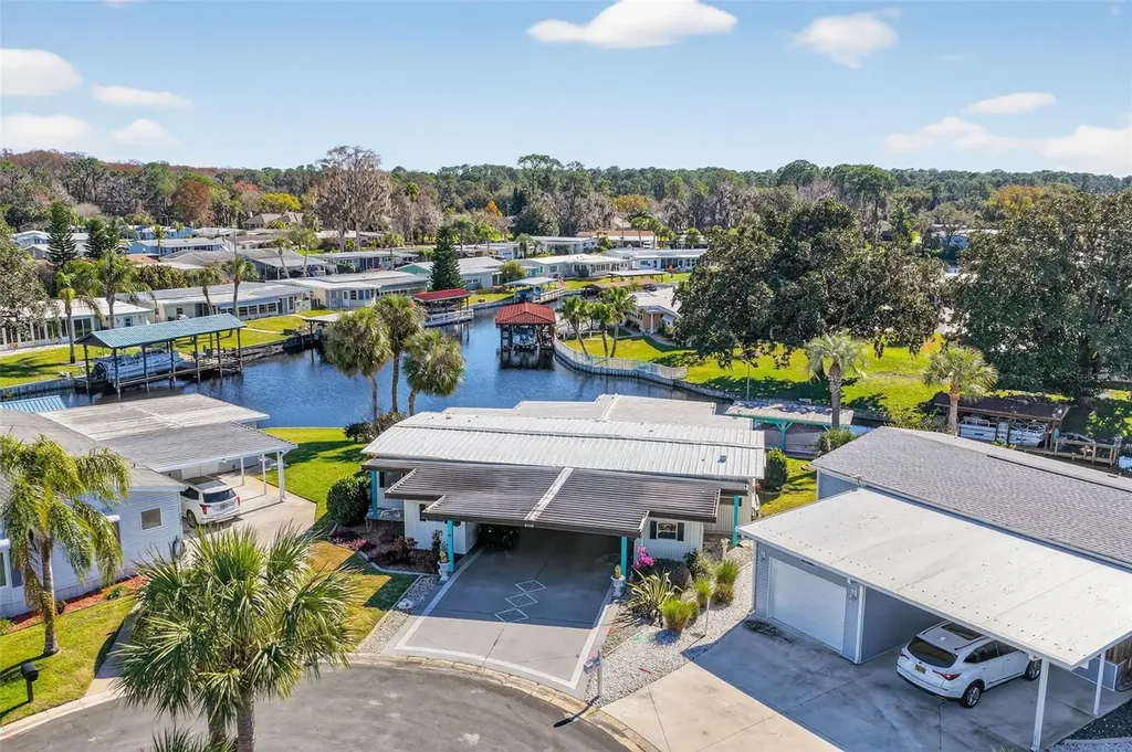 1050 Shawn Court Tavares FL 32778
