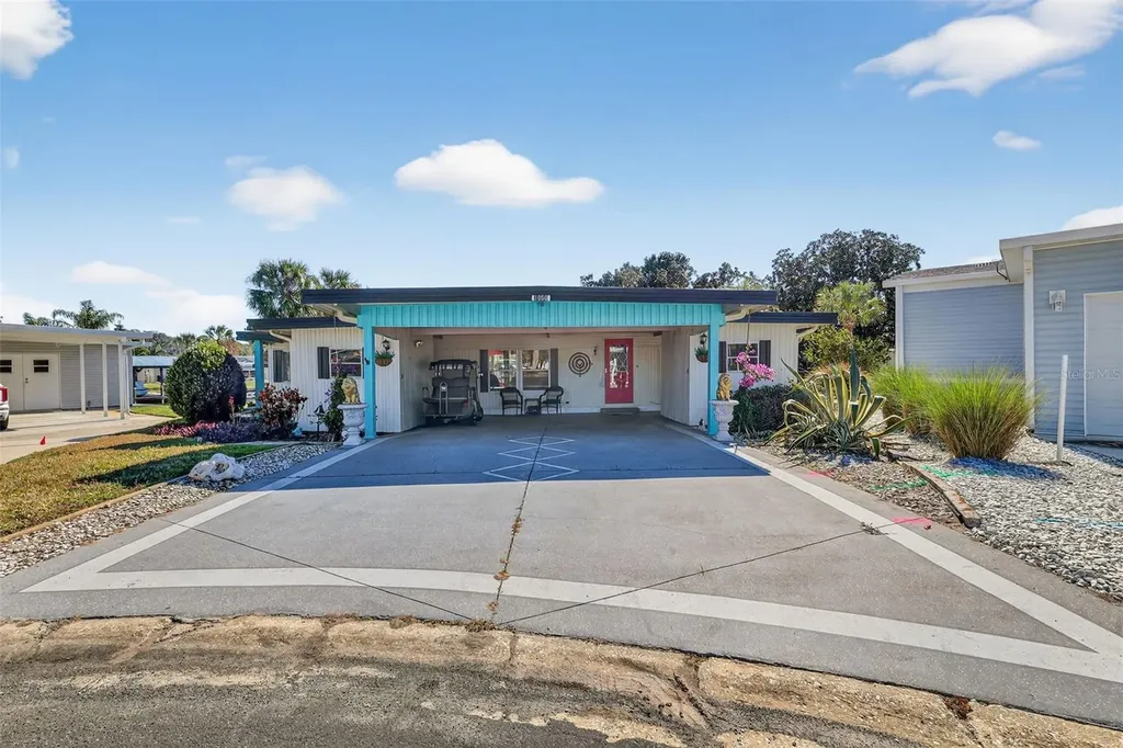 1050 Shawn Court Tavares FL 32778