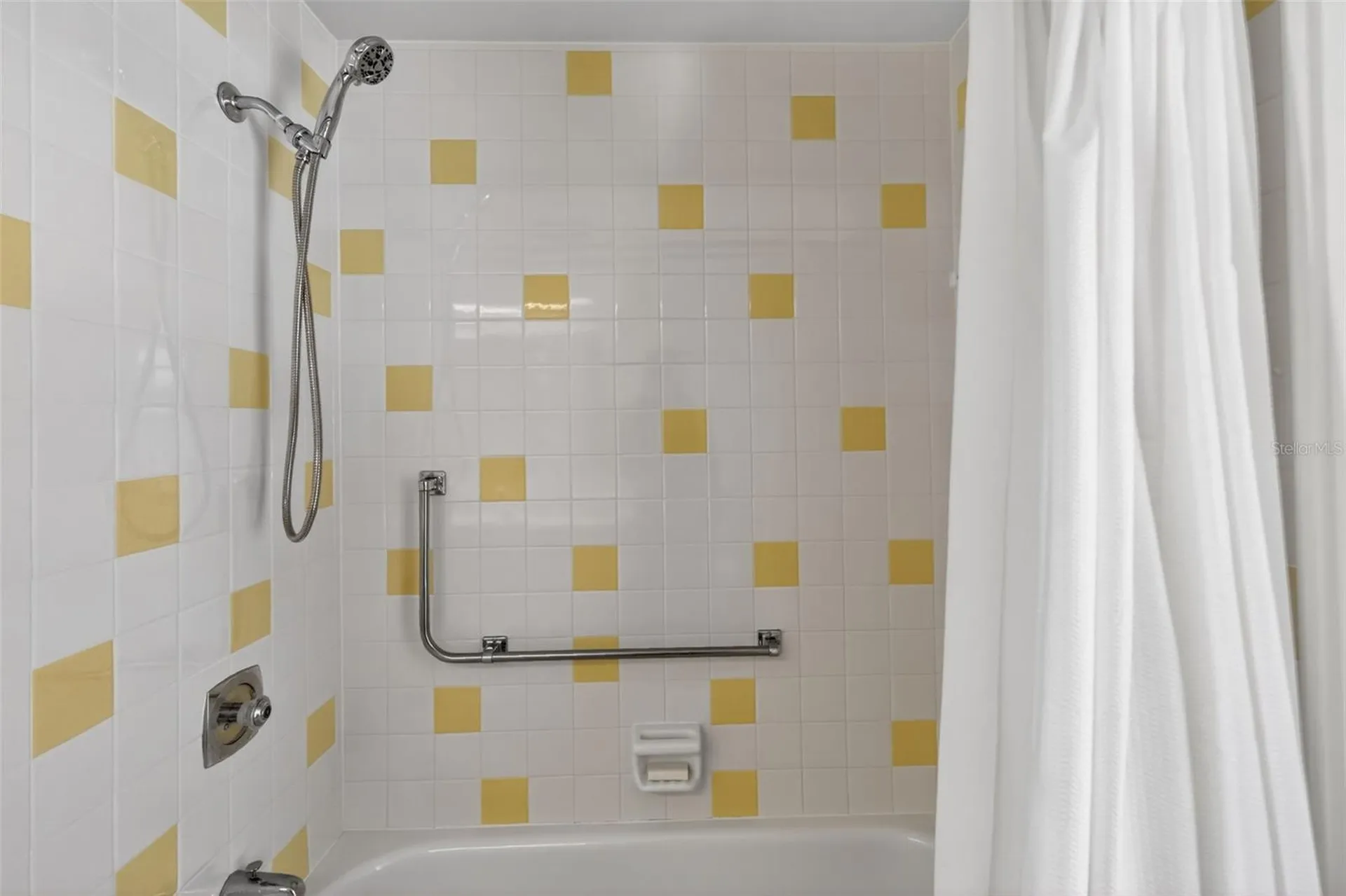 1050 Shawn Court Tavares FL 32778