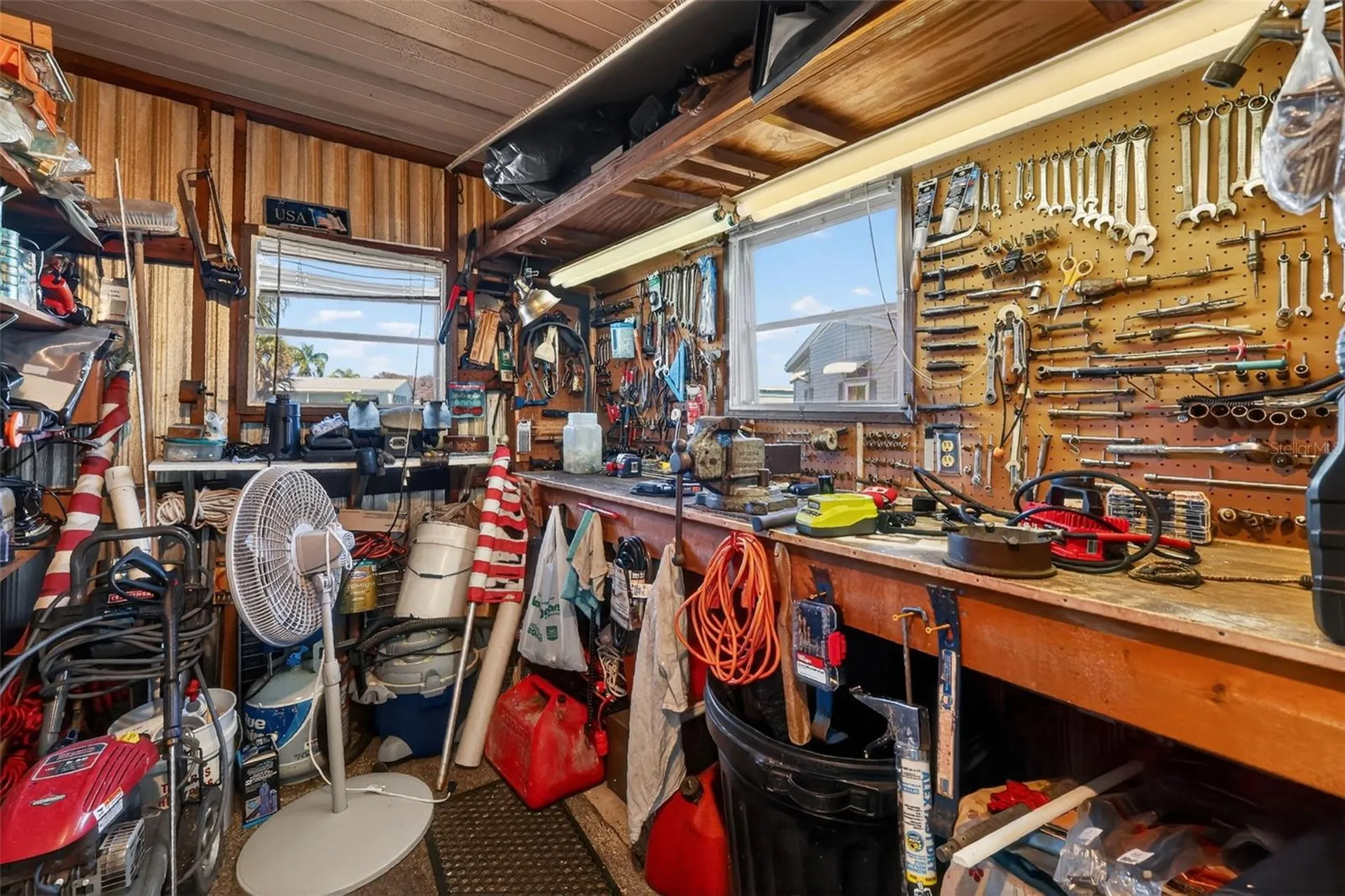1050 Shawn Court Tavares FL 32778