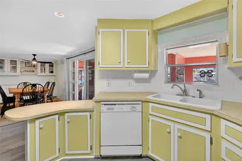 1050 Shawn Court Tavares FL 32778