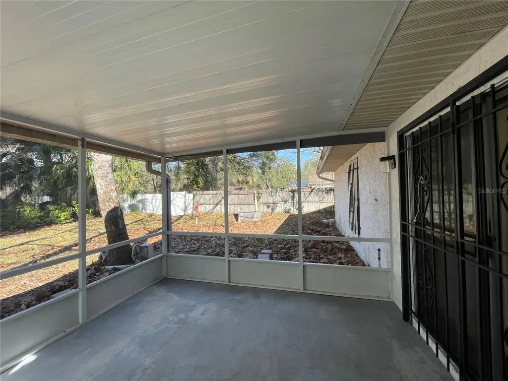 1612 S High Street Deland FL 32720