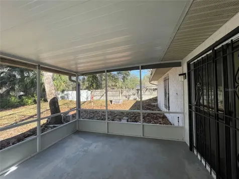 1612 S High Street Deland FL 32720