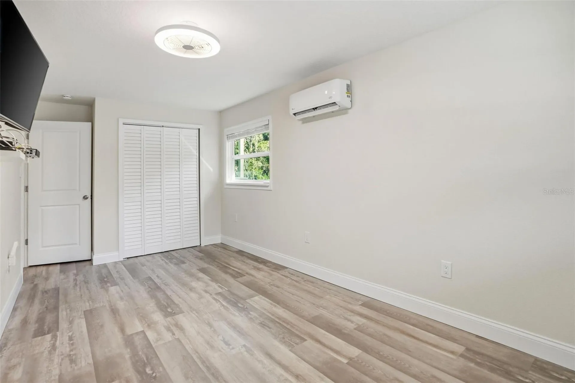7266 Tropical Drive Weeki Wachee FL 34607