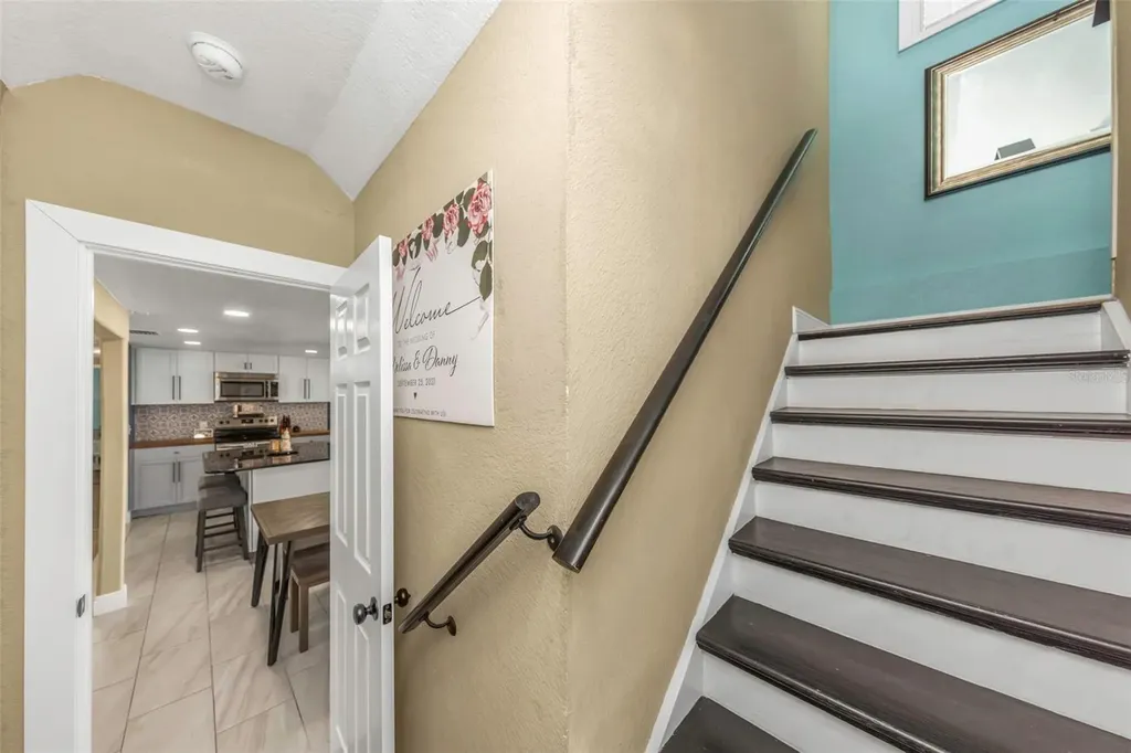 1008 Greenleaf Way Tarpon Springs FL 34689