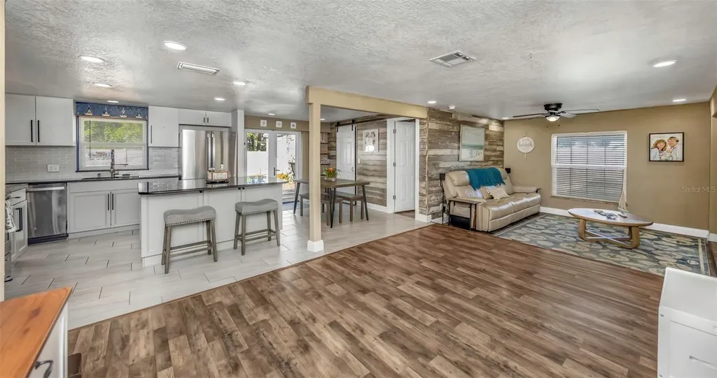 1008 Greenleaf Way Tarpon Springs FL 34689