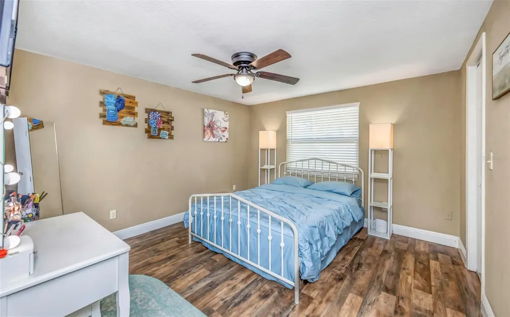1008 Greenleaf Way Tarpon Springs FL 34689