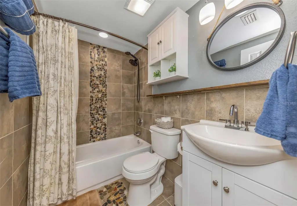1008 Greenleaf Way Tarpon Springs FL 34689