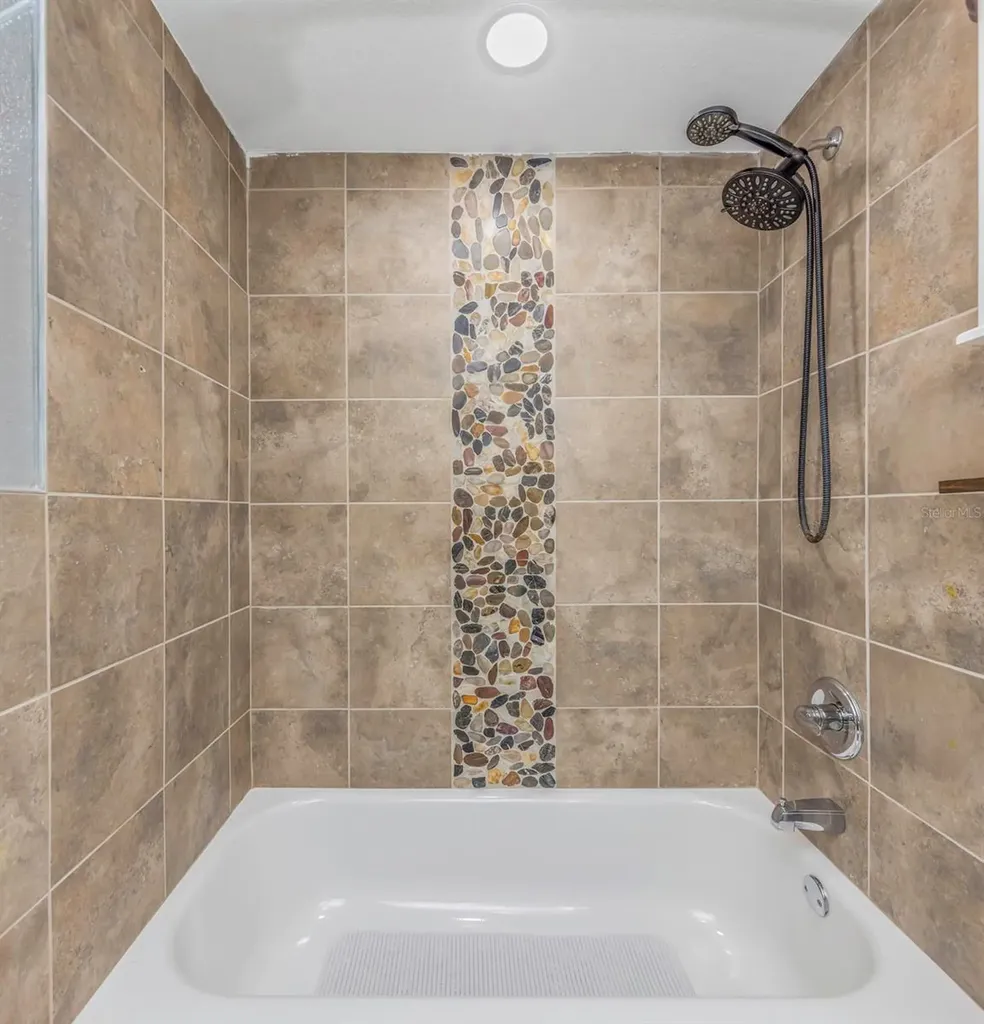 1008 Greenleaf Way Tarpon Springs FL 34689