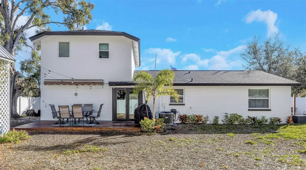 1008 Greenleaf Way Tarpon Springs FL 34689