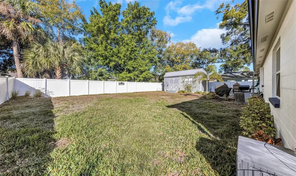 1008 Greenleaf Way Tarpon Springs FL 34689