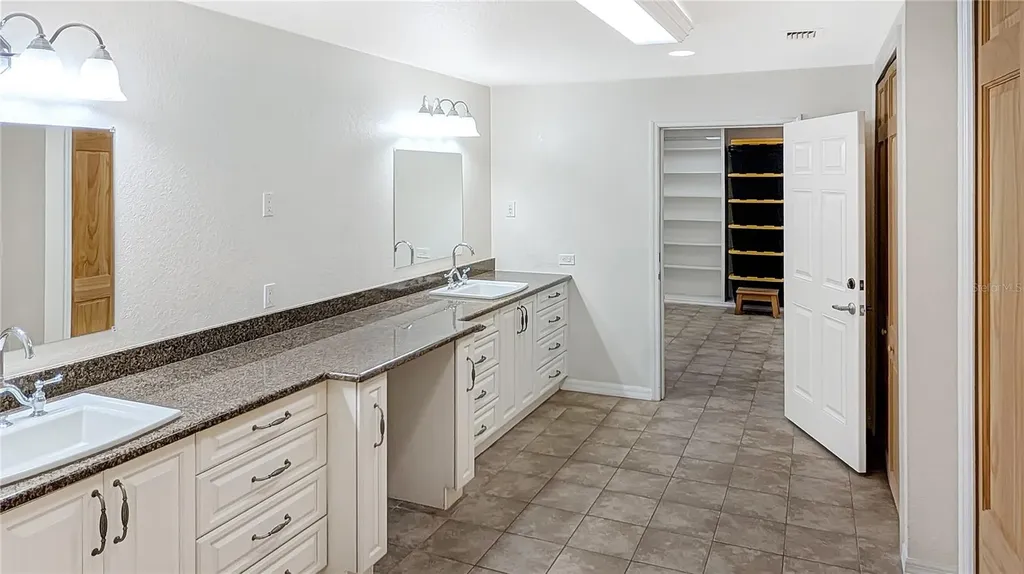 7129 Oakwind Drive Orlando FL 32818