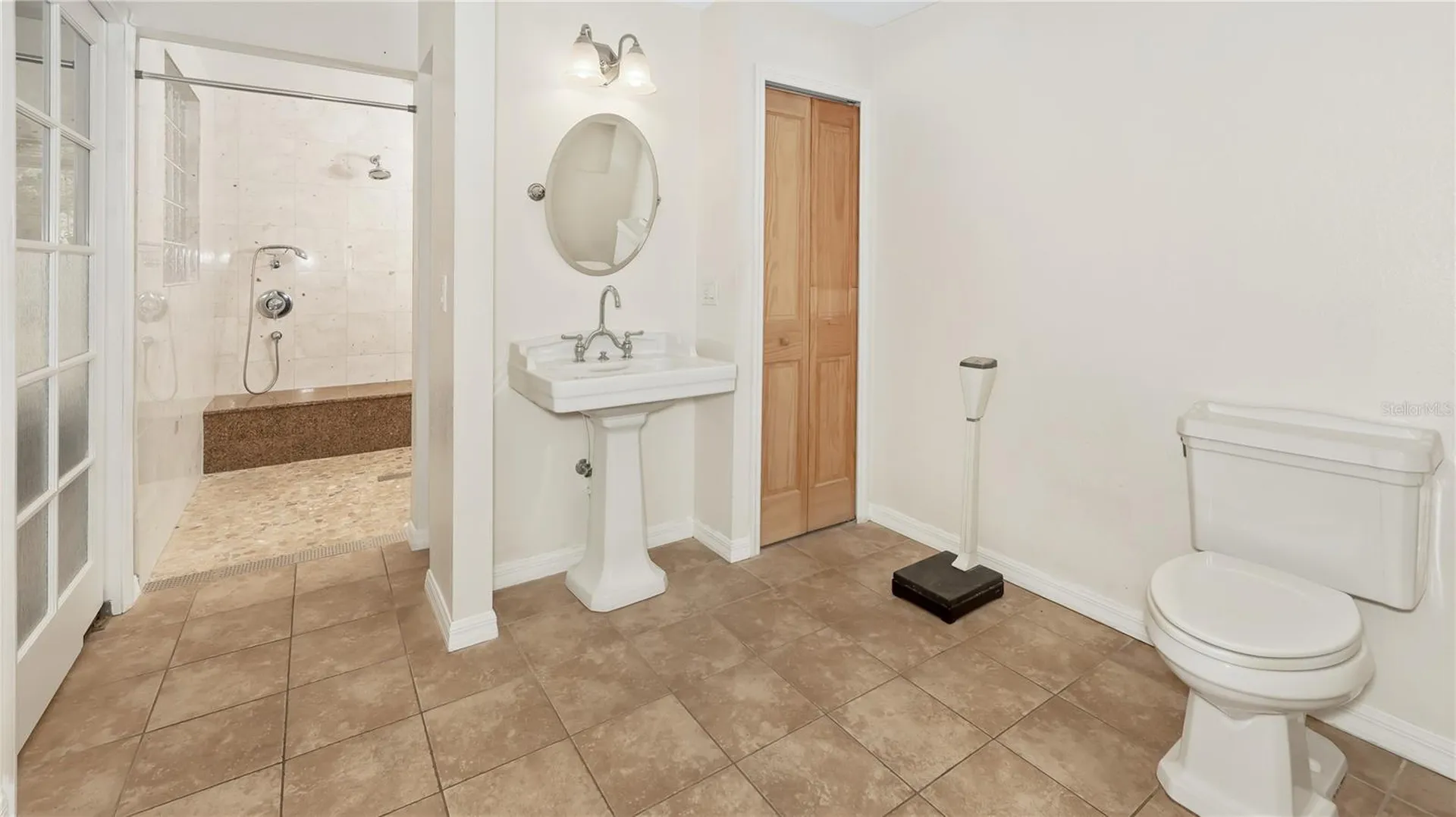 7129 Oakwind Drive Orlando FL 32818