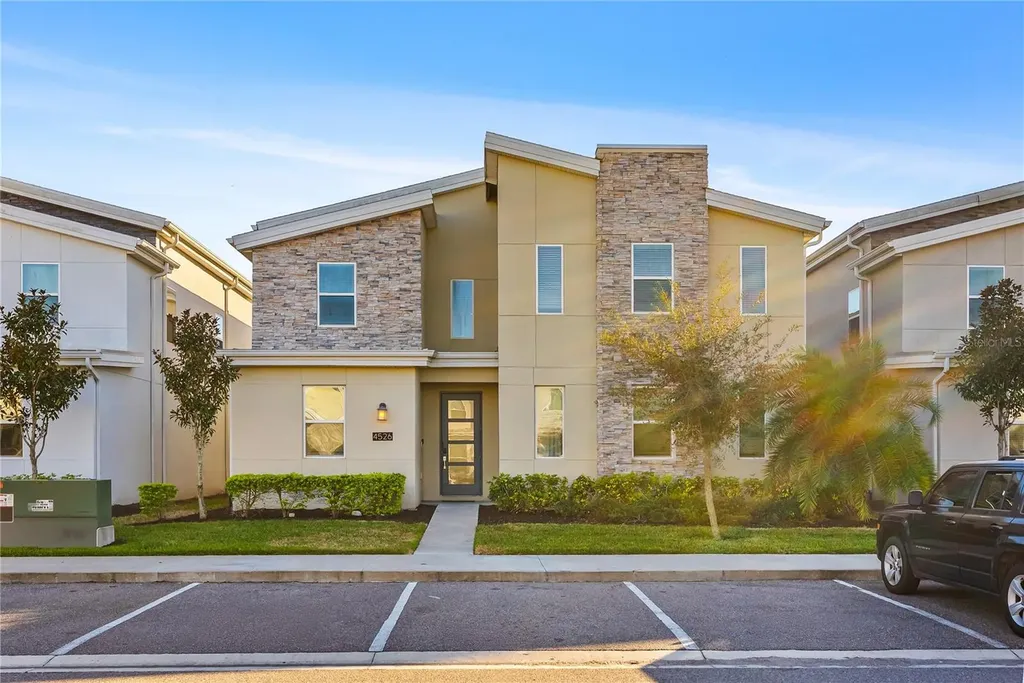 4526 Narrative Lane Kissimmee FL 34746