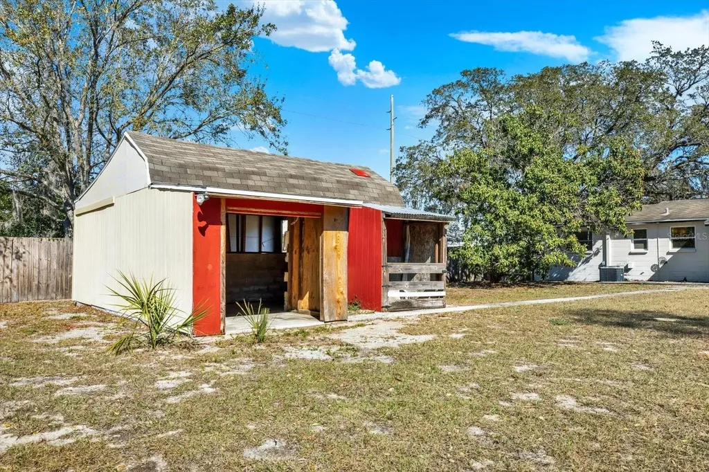 11404 N 52nd Street Tampa FL 33617