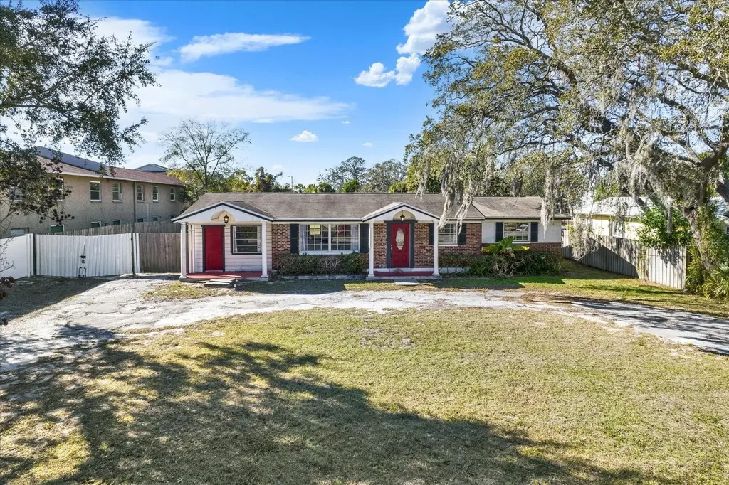 11404 N 52nd Street Tampa FL 33617