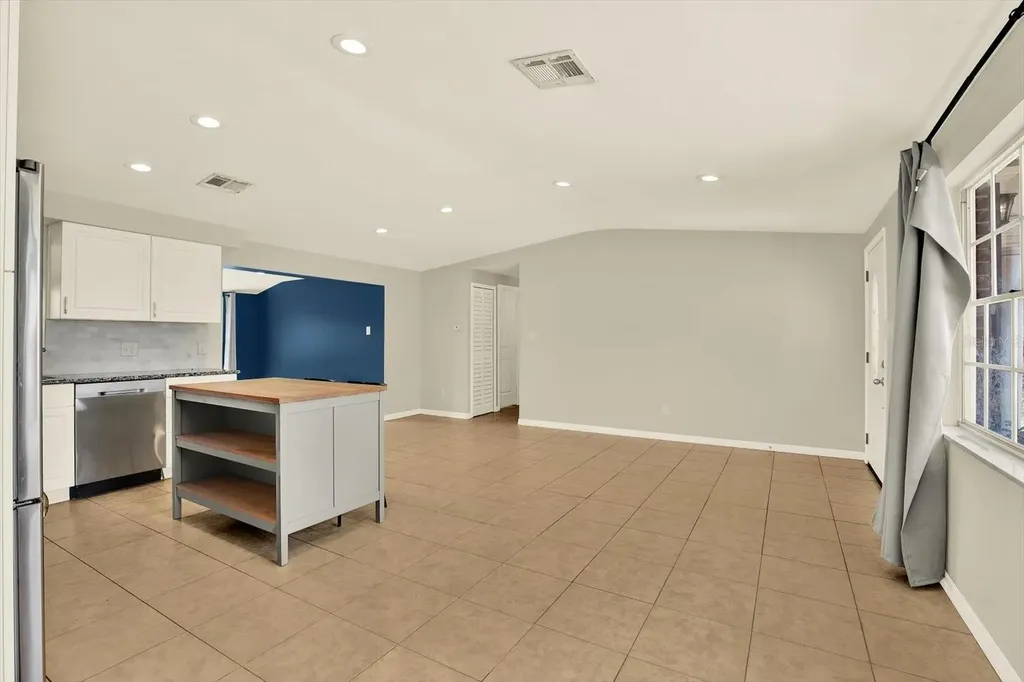 11404 N 52nd Street Tampa FL 33617