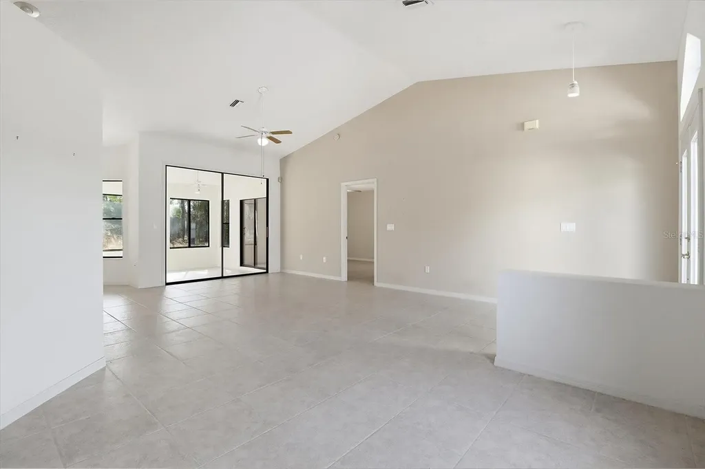 1724 E Mckinley Street Hernando FL 34442