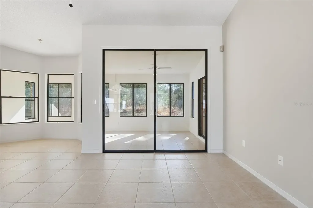 1724 E Mckinley Street Hernando FL 34442