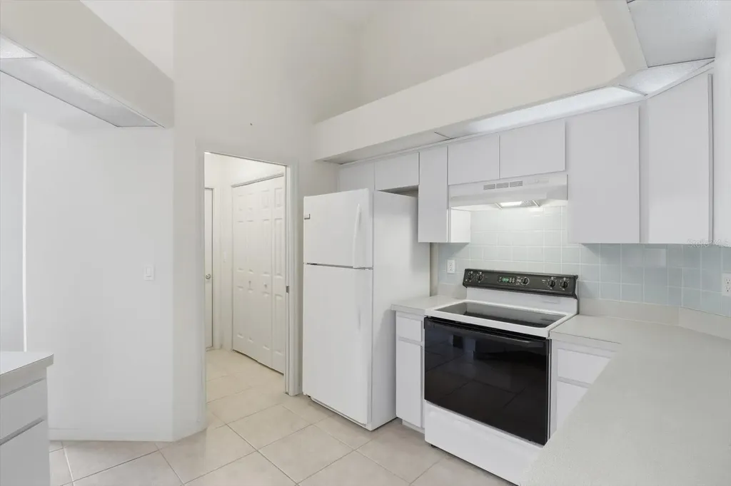 1724 E Mckinley Street Hernando FL 34442