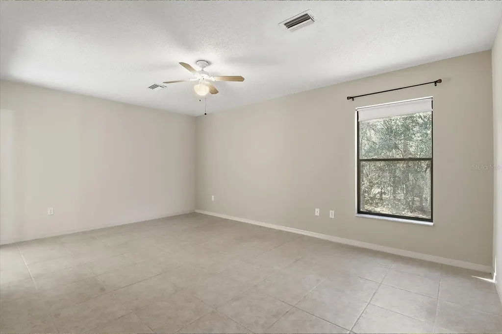 1724 E Mckinley Street Hernando FL 34442