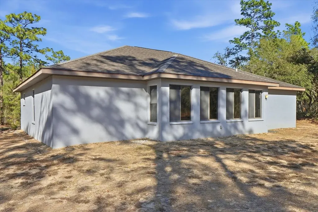 1724 E Mckinley Street Hernando FL 34442