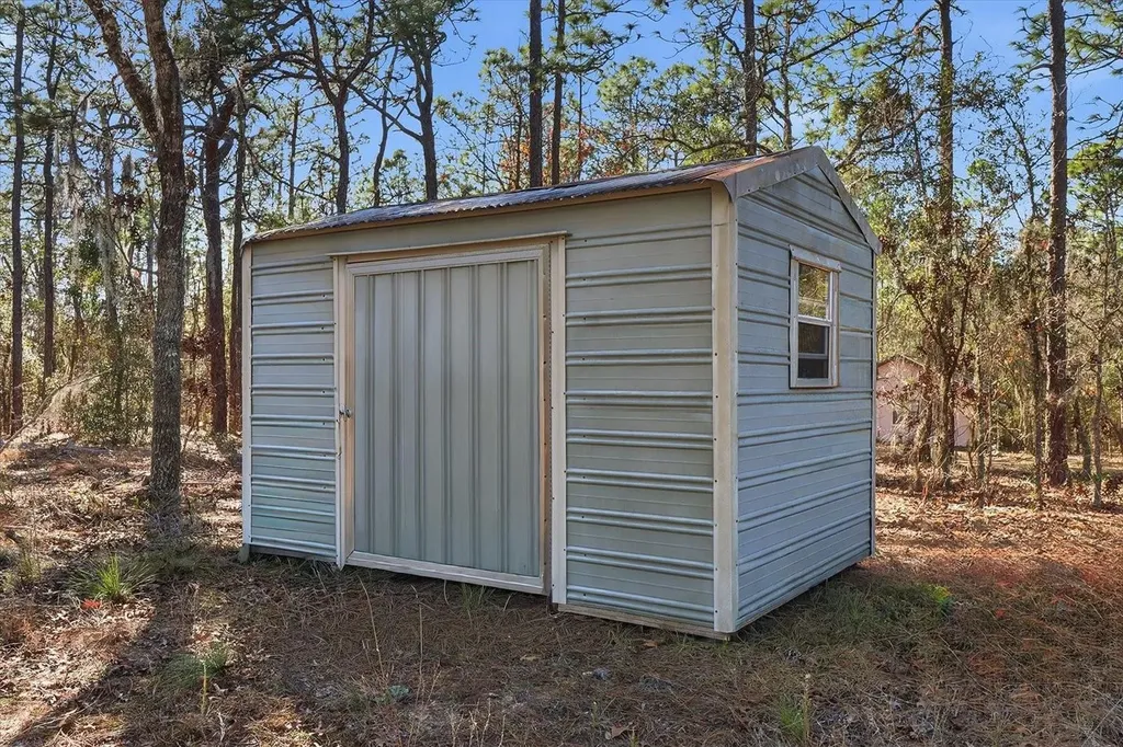 1724 E Mckinley Street Hernando FL 34442