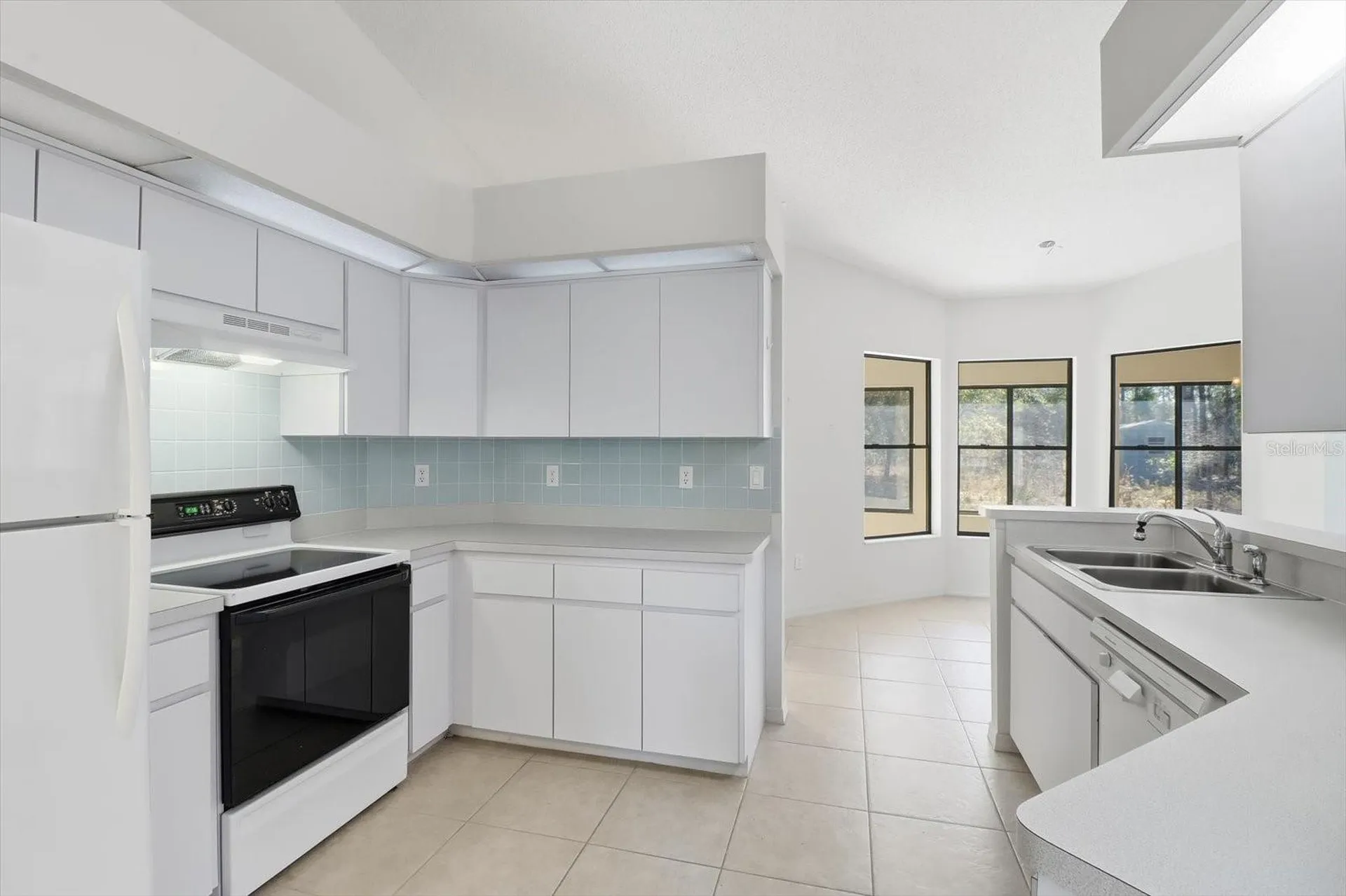 1724 E Mckinley Street Hernando FL 34442