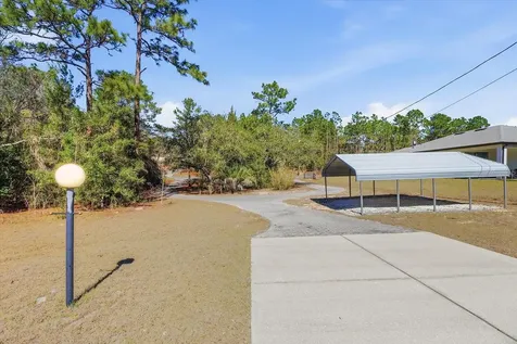 1724 E Mckinley Street Hernando FL 34442