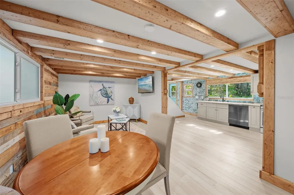 105 Tucker Avenue Sarasota FL 34232