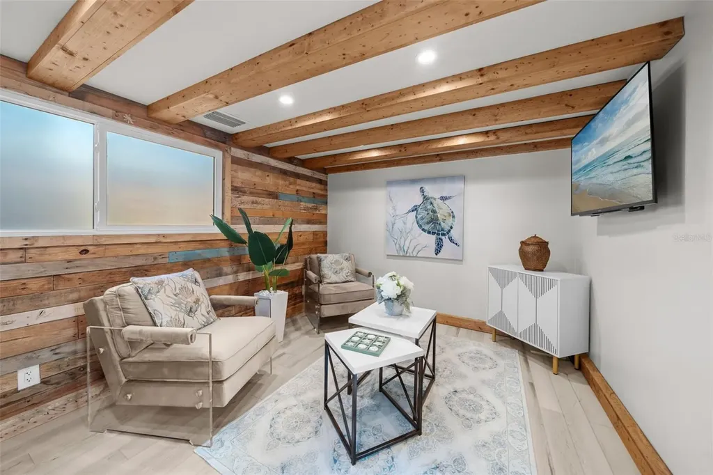 105 Tucker Avenue Sarasota FL 34232
