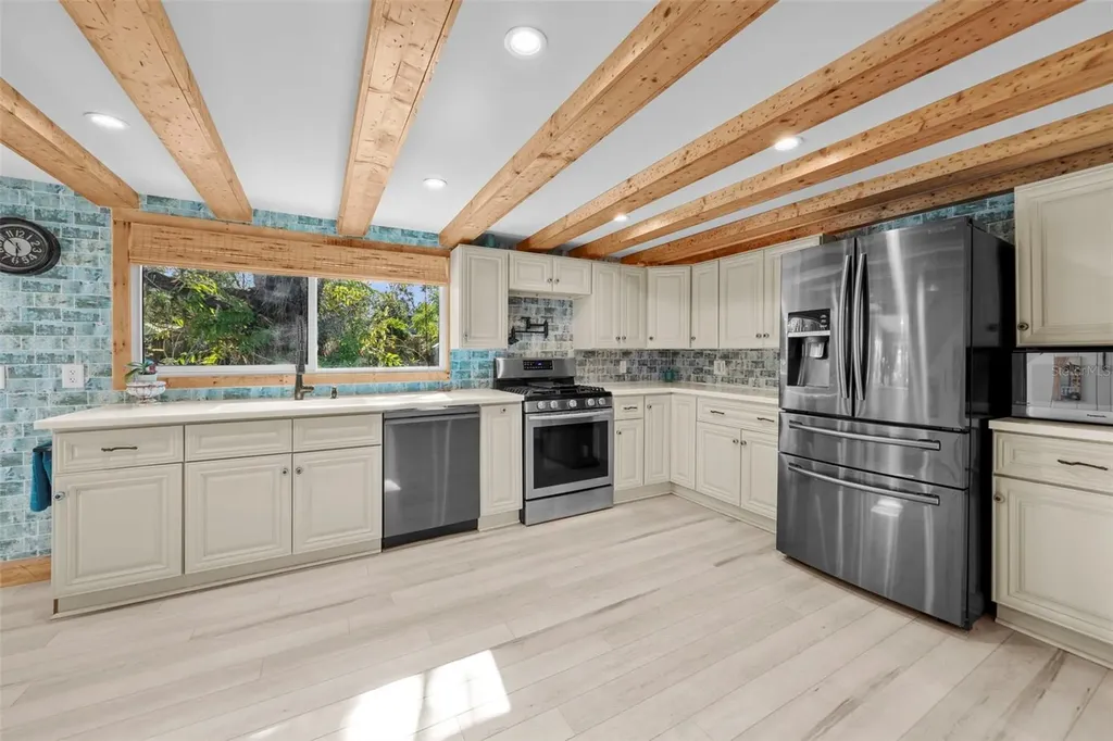 105 Tucker Avenue Sarasota FL 34232
