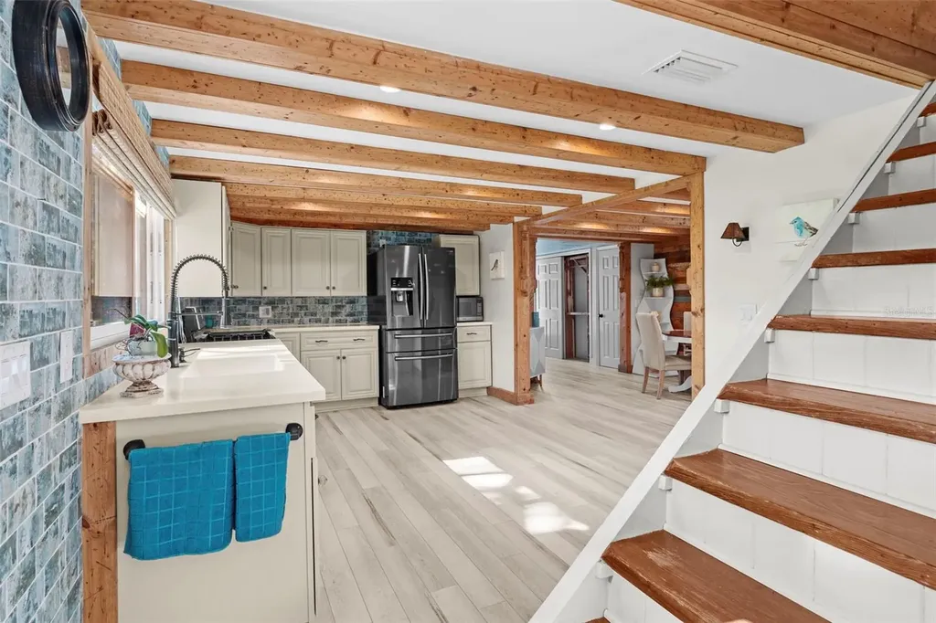 105 Tucker Avenue Sarasota FL 34232