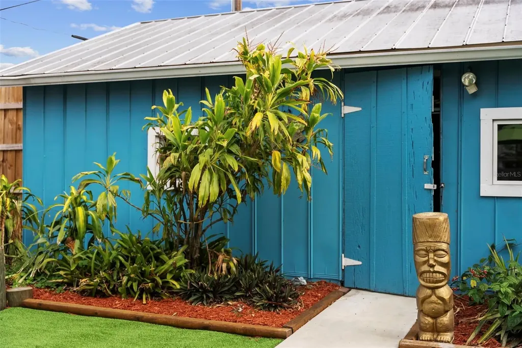 105 Tucker Avenue Sarasota FL 34232