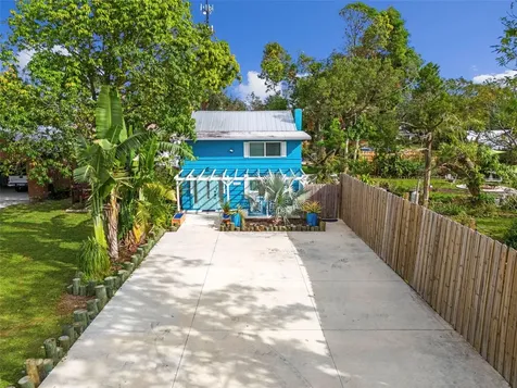 105 Tucker Avenue Sarasota FL 34232