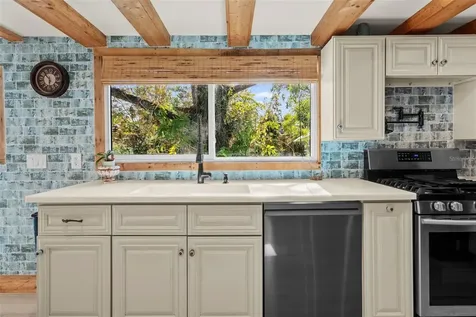 105 Tucker Avenue Sarasota FL 34232