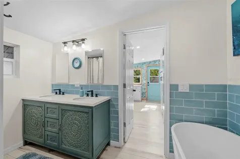 105 Tucker Avenue Sarasota FL 34232