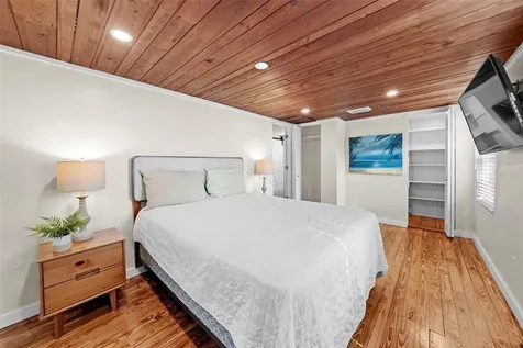 105 Tucker Avenue Sarasota FL 34232
