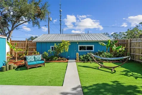105 Tucker Avenue Sarasota FL 34232