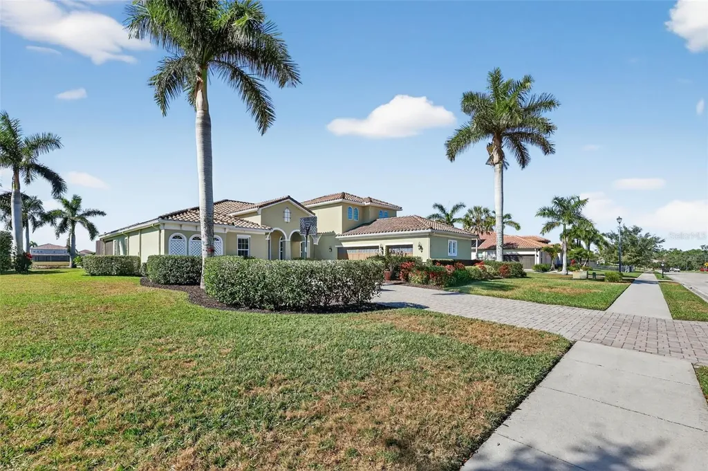306 172nd Street E Bradenton FL 34212