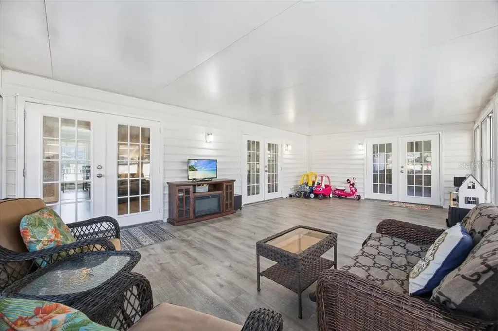 100 Sylvana Court Auburndale FL 33823