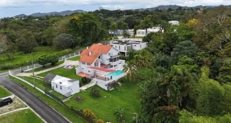 151 Alturas Tejas Las Piedras PR 00771
