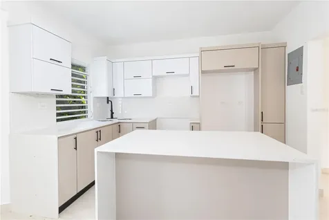 151 Alturas Tejas Las Piedras PR 00771