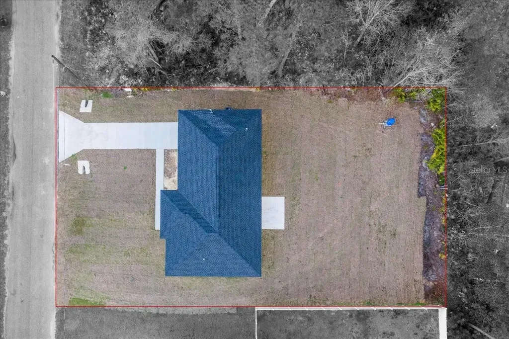 35 Sequoia Trail Ocklawaha FL 32179