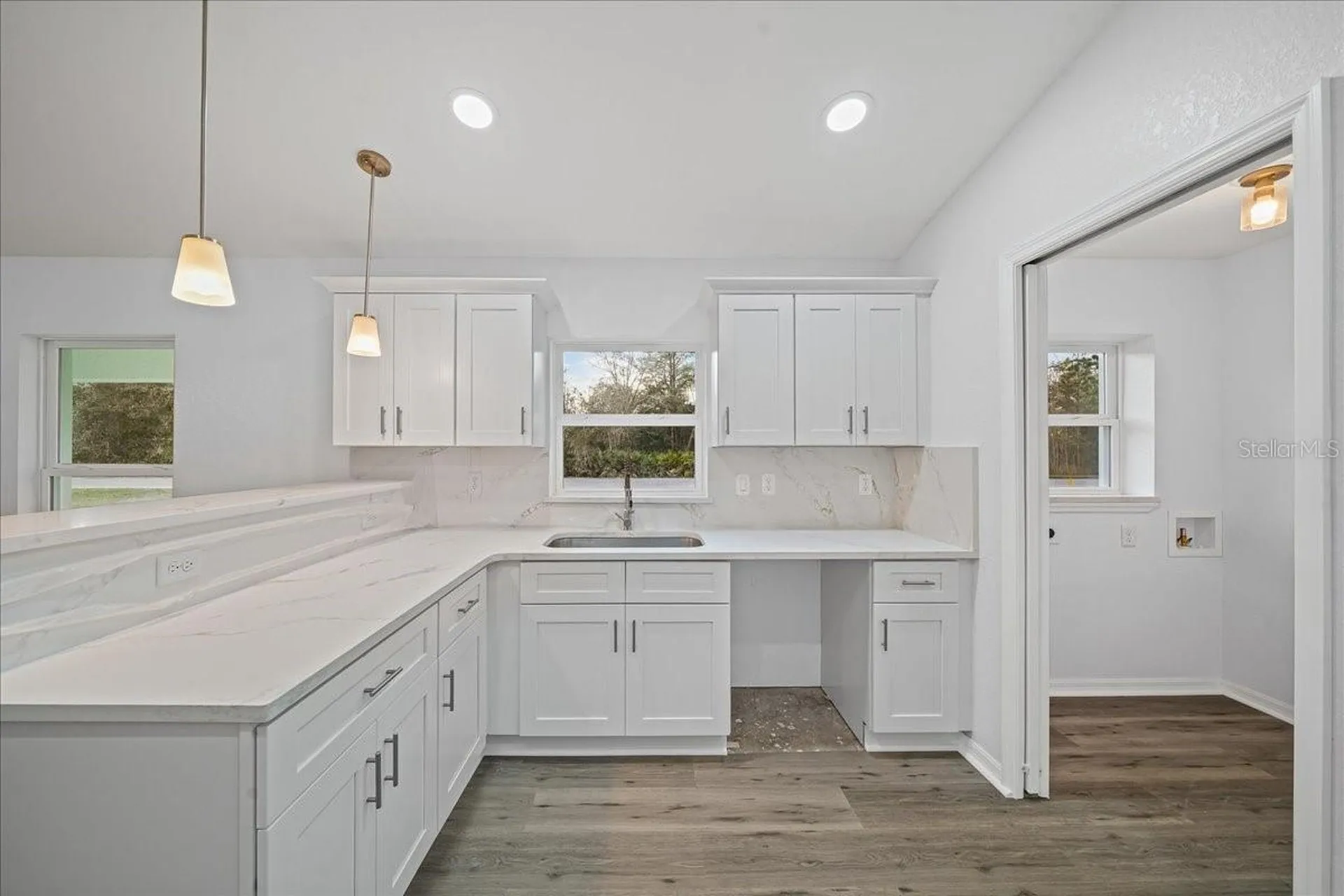 35 Sequoia Trail Ocklawaha FL 32179