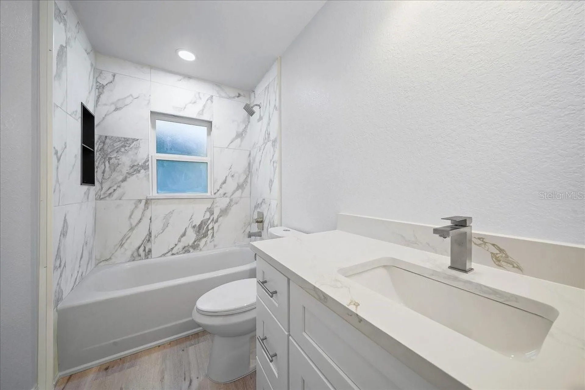 35 Sequoia Trail Ocklawaha FL 32179